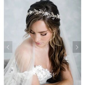 Bel Aire Bridal Silver Floral Hair Accessory